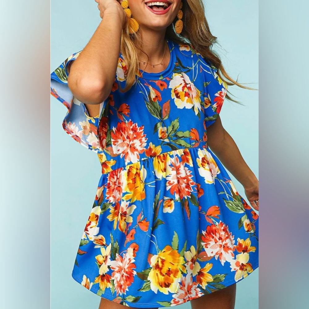 Haptics Ruffle/Floral Boutique Top Size Large